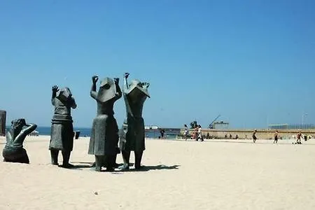 بيت ضيافة Je T'Aime - Matosinhos Beach *